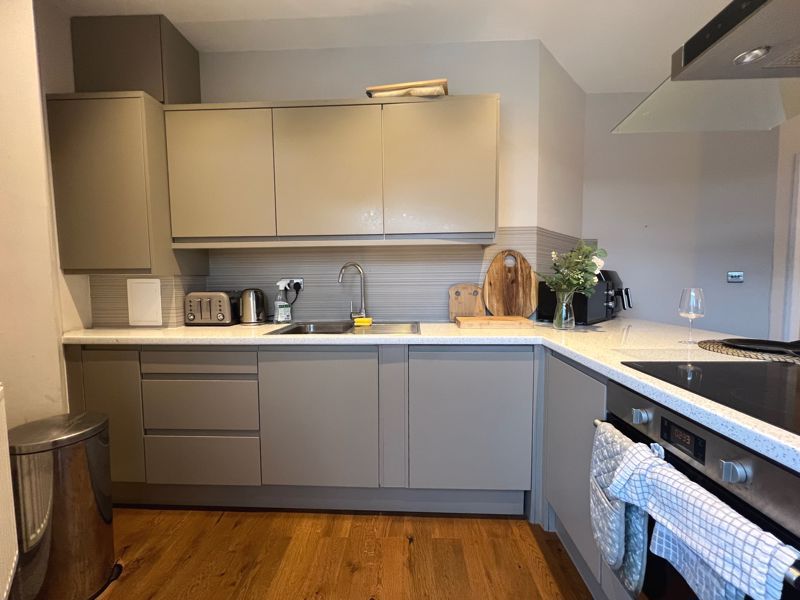 Property photo 3 of 9 Photo 4