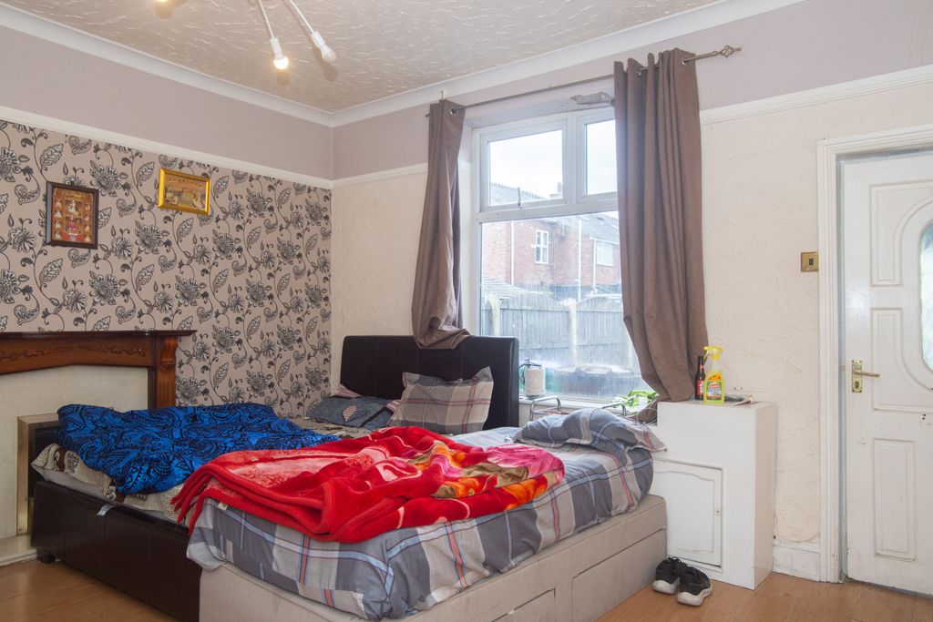 Property photo 2 of 22