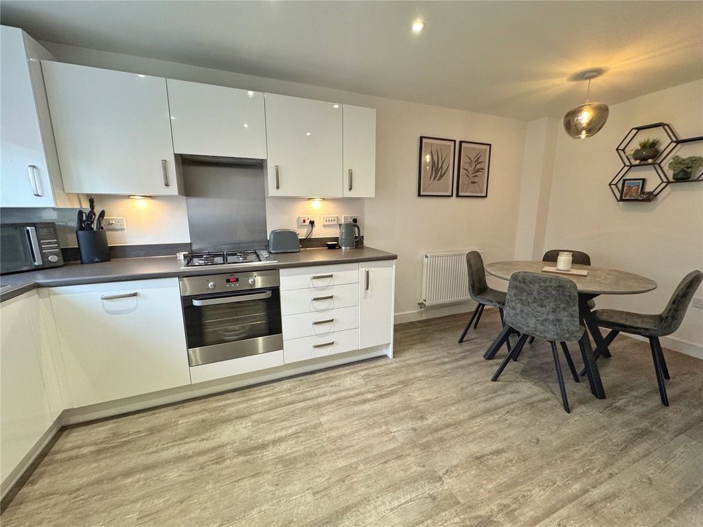 Property photo 3 of 19 Picture No. 14