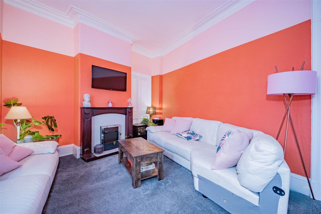 Property photo 3 of 12 59 Dock Street Dundee-11.Jpg