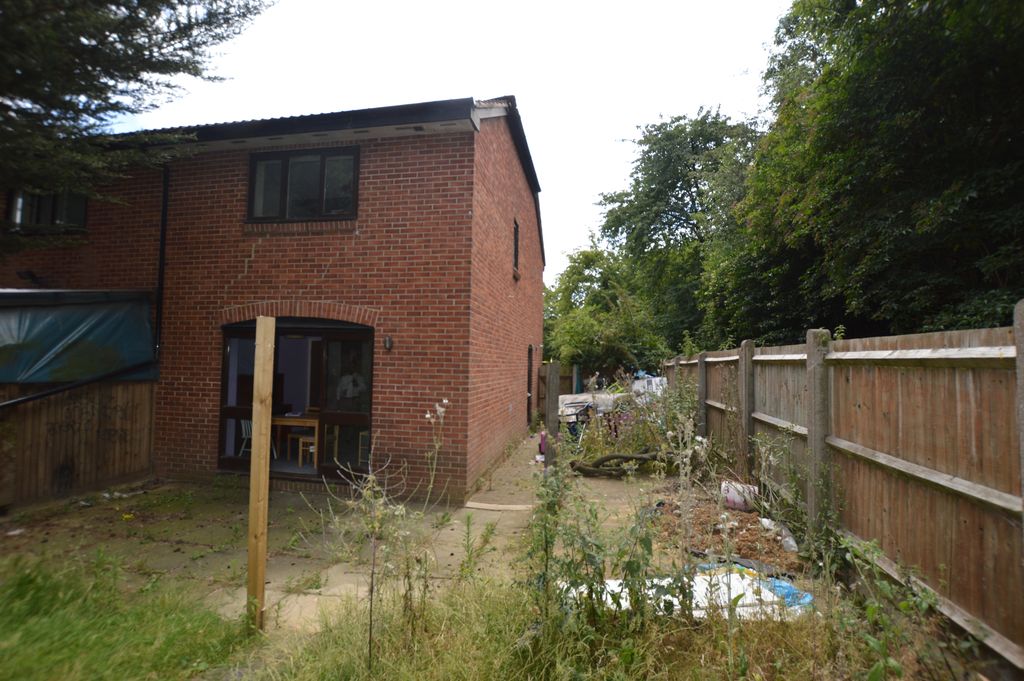 Property photo 2 of 3
