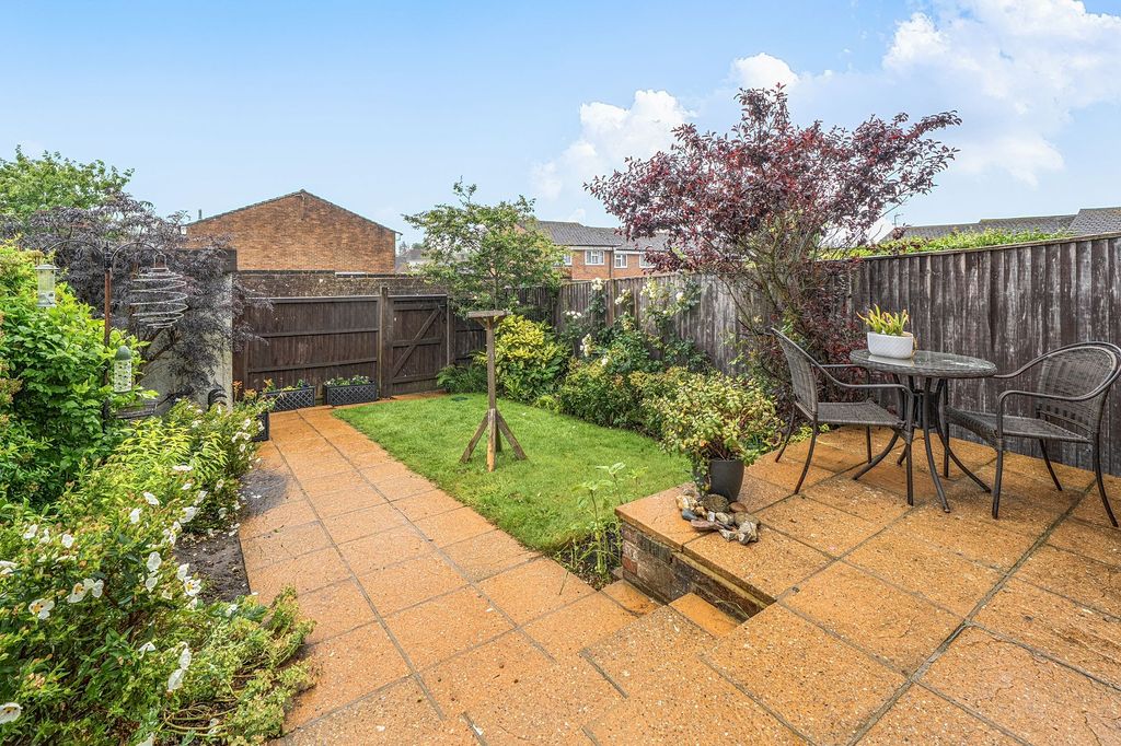 Property photo 3 of 16 Garden