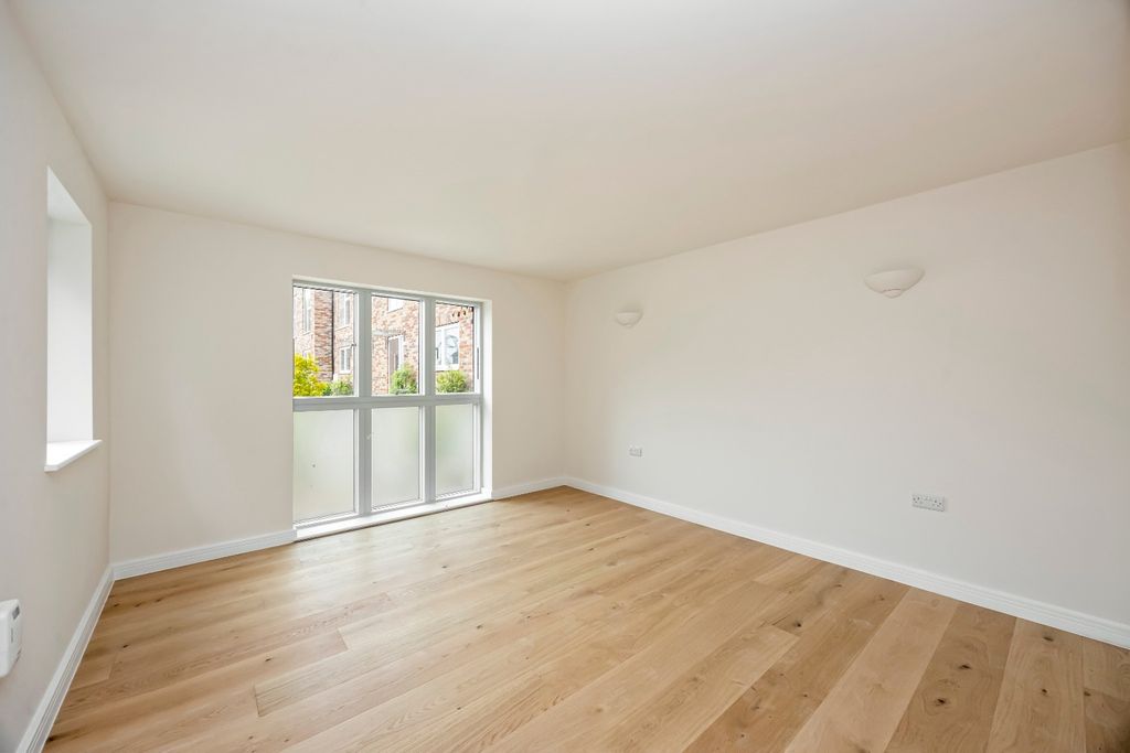 Property photo 2 of 16 5089723