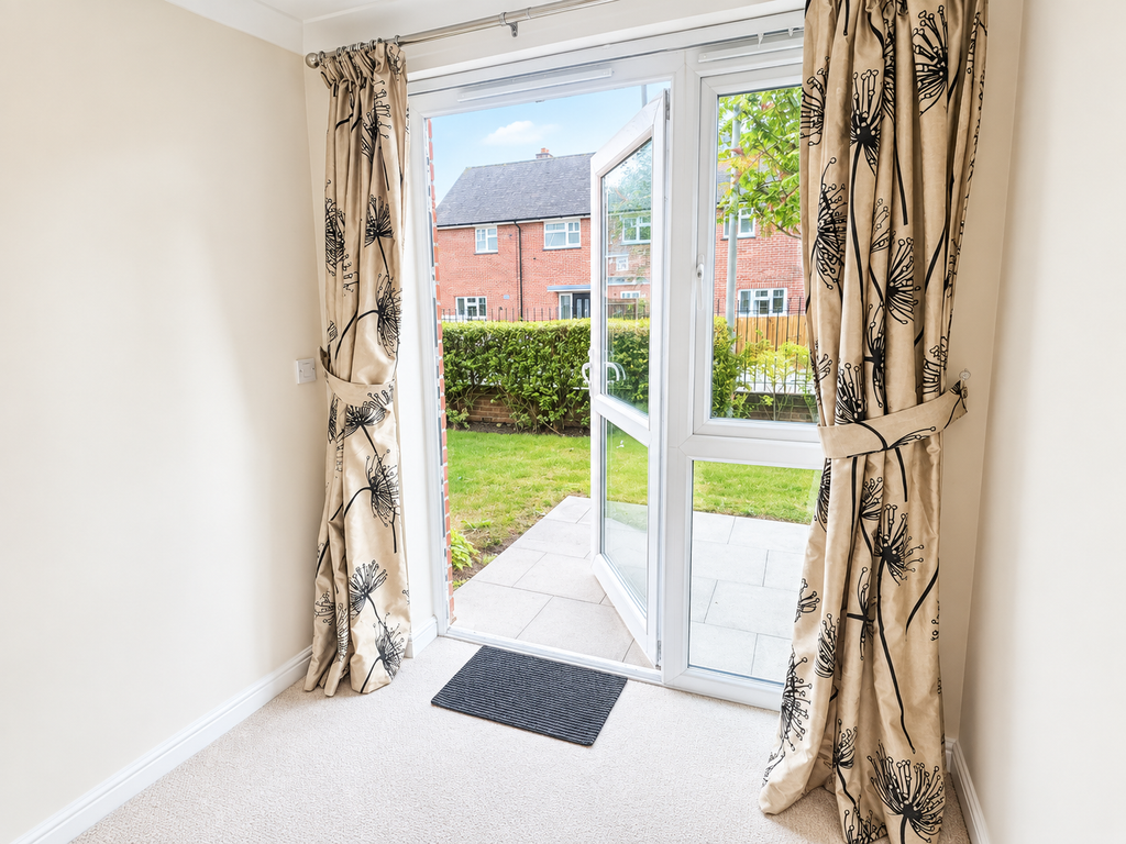 Property photo 2 of 11 56F8F9c3-d2Bc-402E-9375-c637780Bcbb7