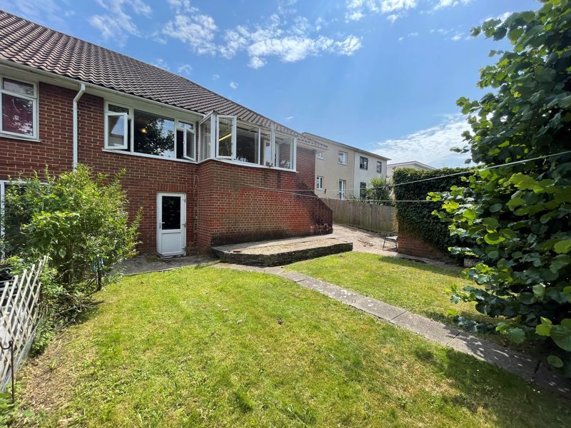 Property photo 2 of 14 Garden