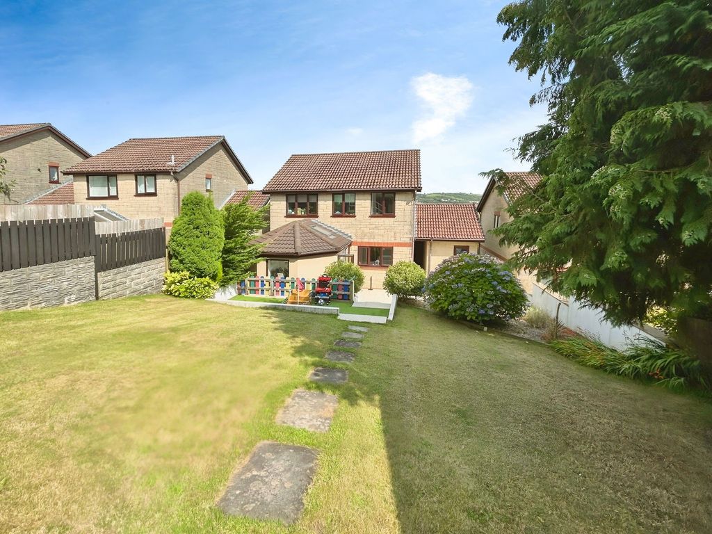 Property photo 2 of 45