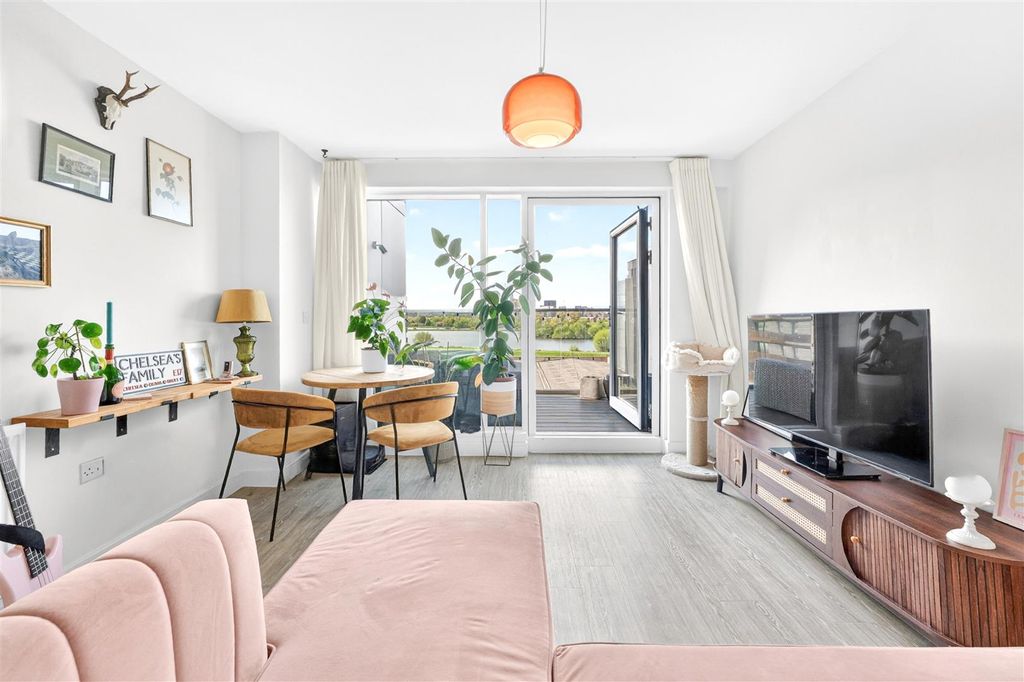 Property photo 3 of 17 12