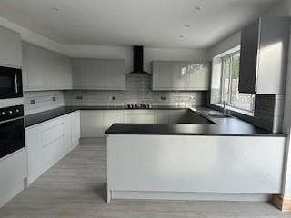 Property photo 2 of 10 Kitchen.Jpg