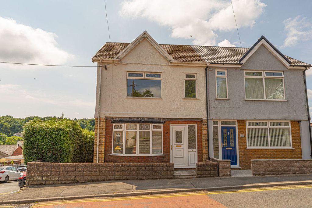 Property photo 1 of 33
