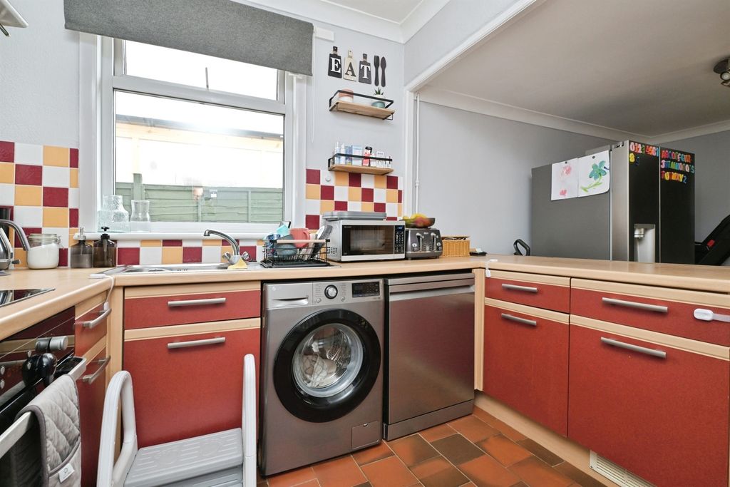 Property photo 2 of 17