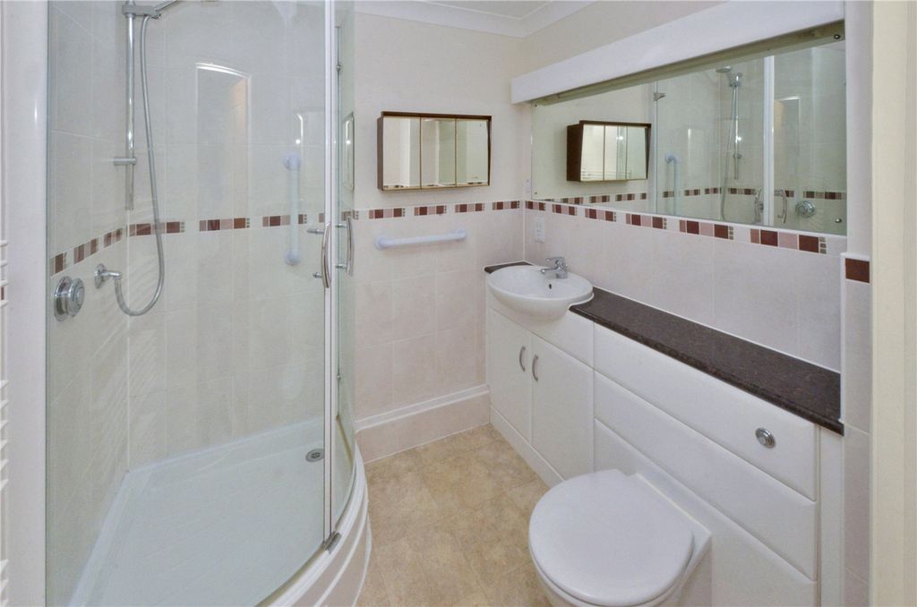 Additional image 9 of 2 bed flat for saleGolf Links Road, Ferndown, Dorset BH22