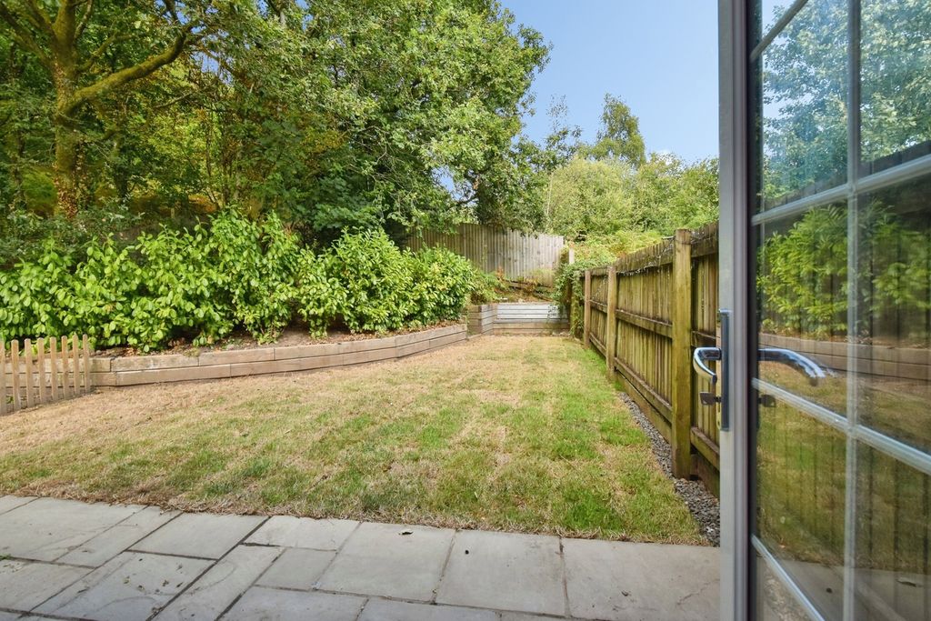 Property photo 2 of 20 Pbox-Img.Jpg