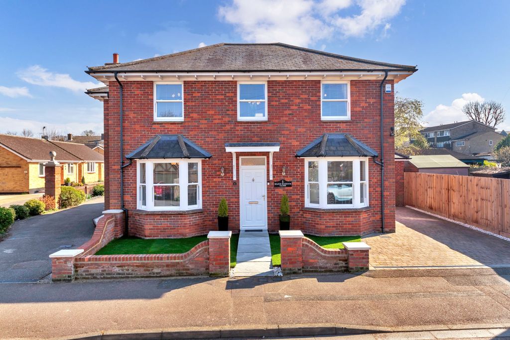 Property photo 1 of 33