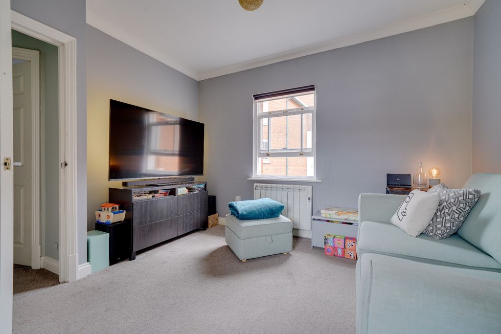 Property photo 2 of 7 4031252