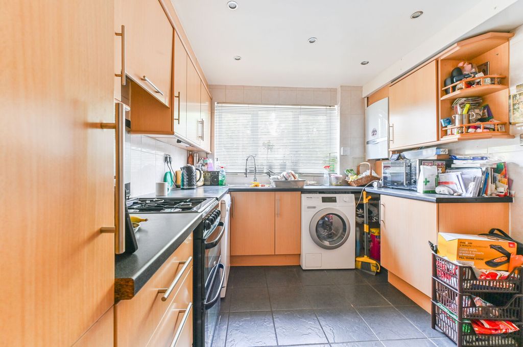 Property photo 2 of 13