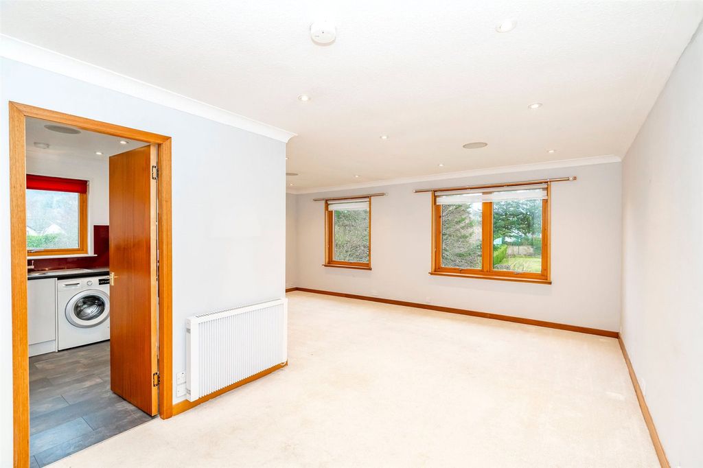 Property photo 3 of 31 Picture No. 01