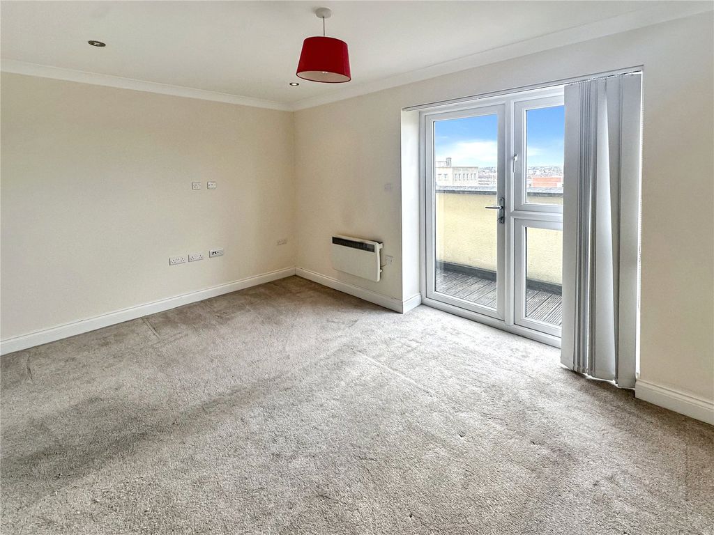 Property photo 3 of 8 Picture No. 08