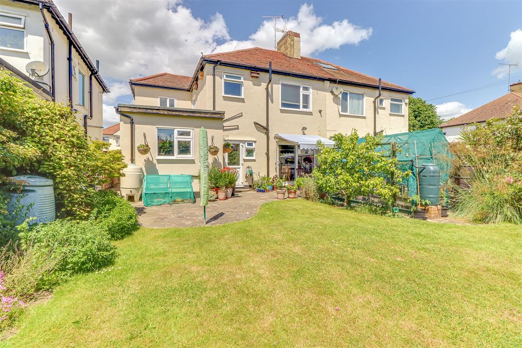 Property photo 1 of 22 Garden