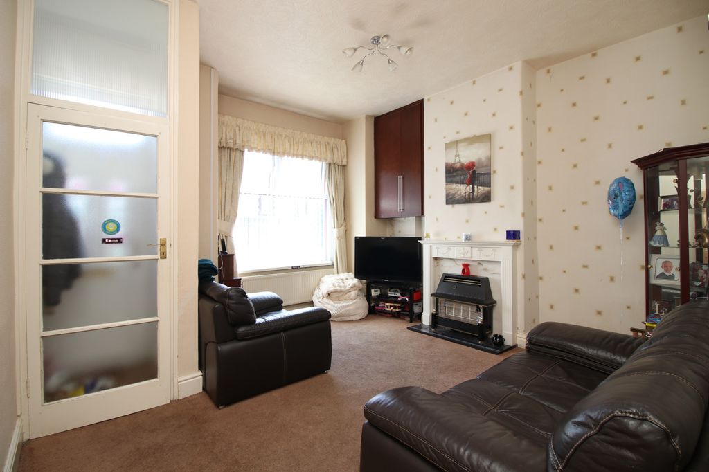 Property photo 3 of 13