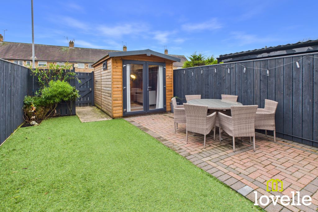 Property photo 2 of 14