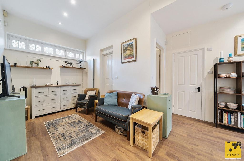 Property photo 3 of 16 9d577213-966d-431c-9209-50Ea34B8d567.Jpg