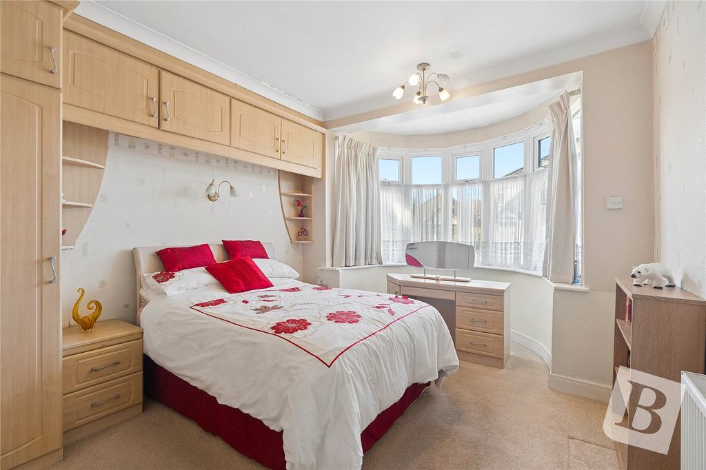 Property photo 3 of 9 Bedroom One