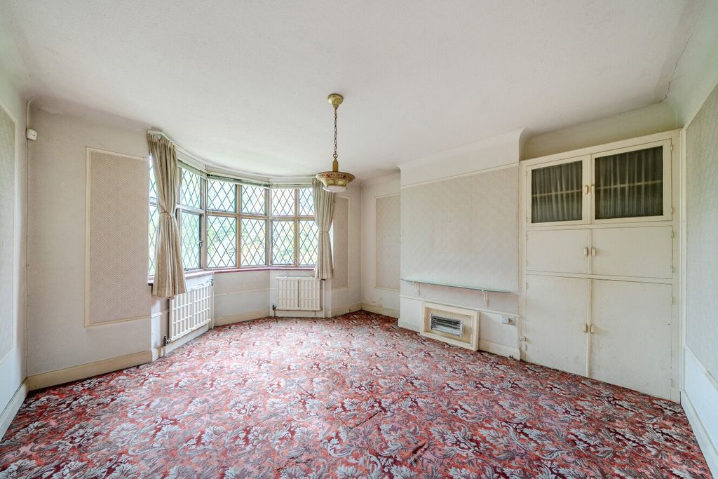 Property photo 3 of 16 Picture No. 14