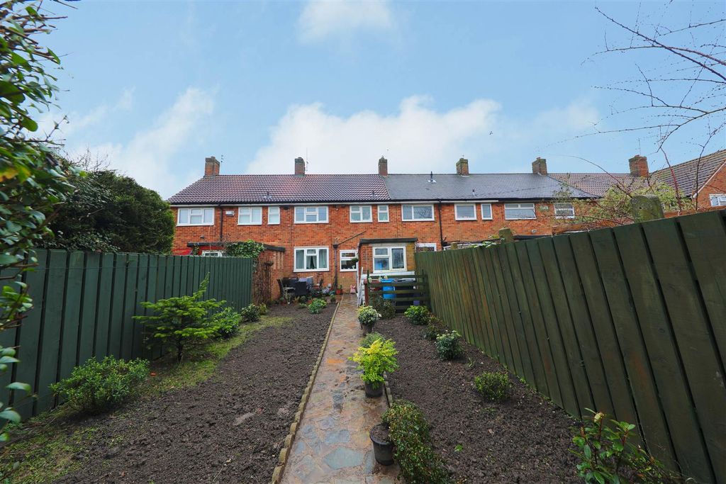 Property photo 3 of 17 Outside