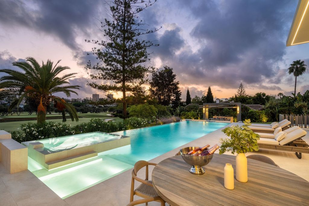 Property photo 1 of 40