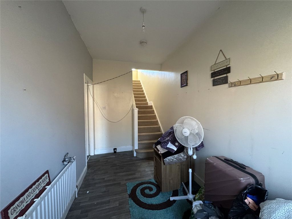 Property photo 3 of 12 Picture No. 11