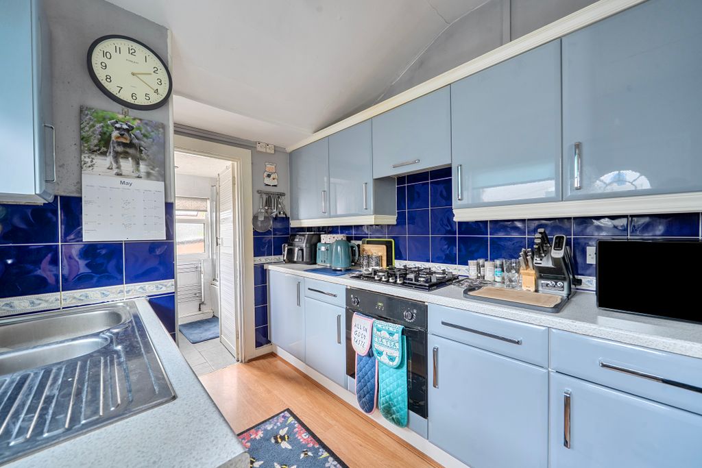 Property photo 2 of 12 1466608126A15B14A47372
