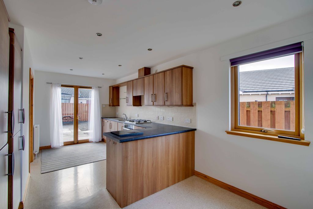 Property photo 3 of 41