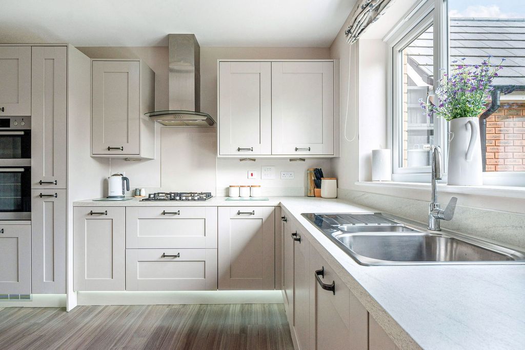 Property photo 3 of 24