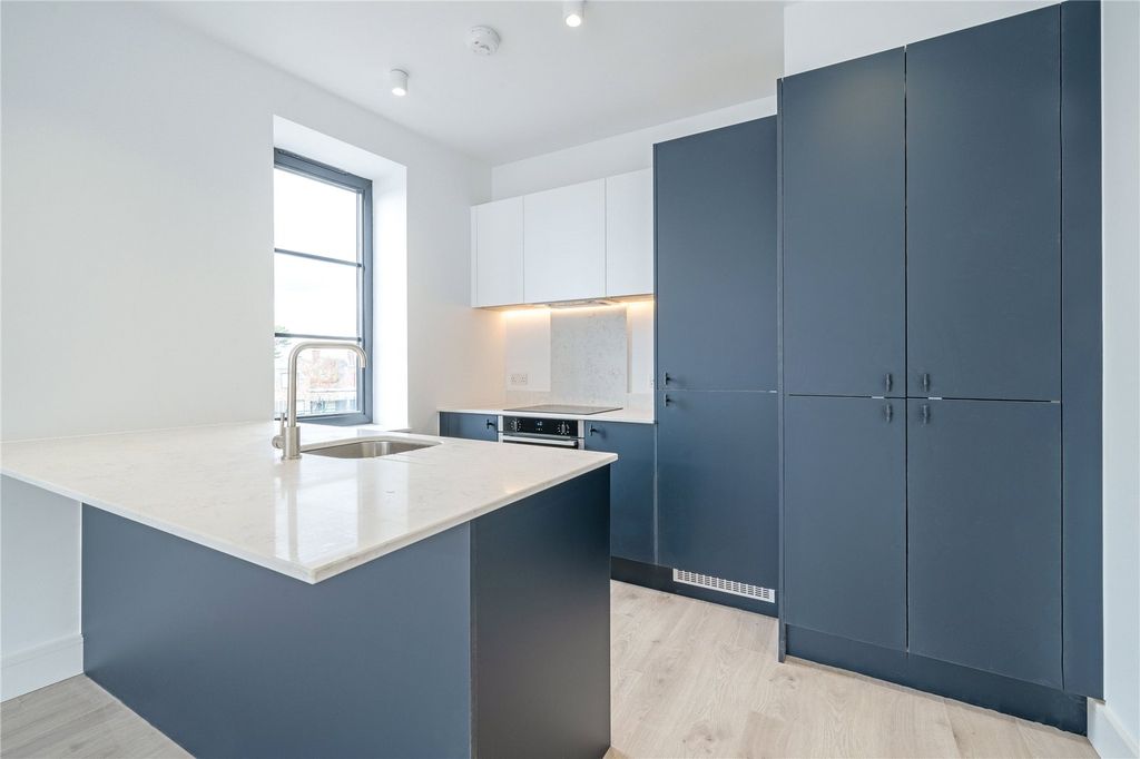 Property photo 3 of 15 Picture No. 06