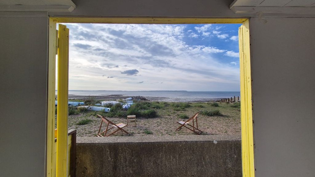 Property photo 3 of 8 Inside View