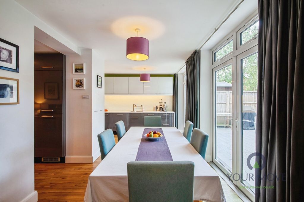 Property photo 3 of 19 Kitchen/Dining Room