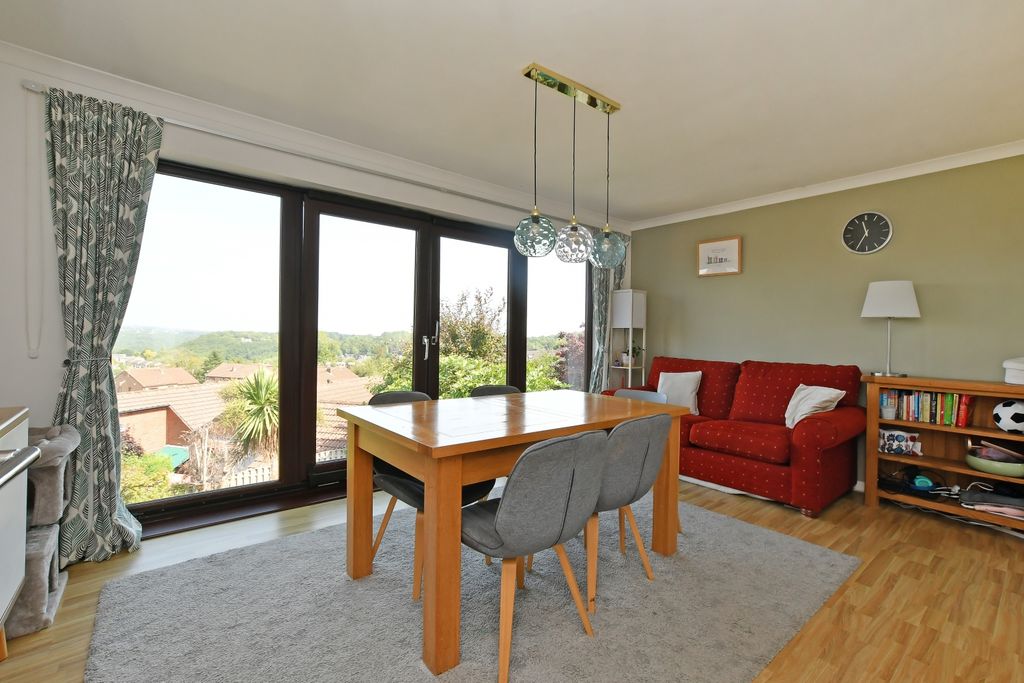 Property photo 3 of 31 Dining Room