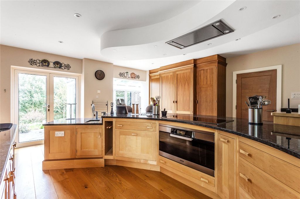 Property photo 3 of 15 Kitchen
