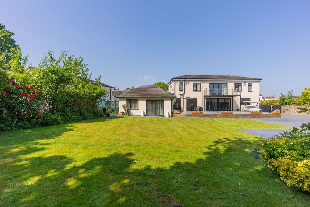 Property photo 1 of 46