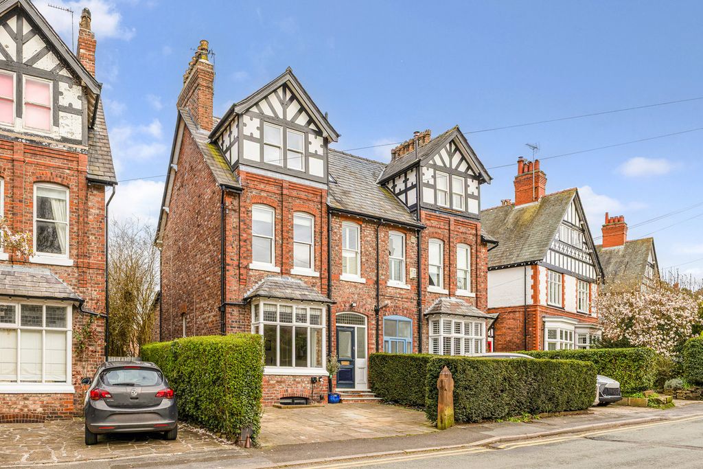 Property photo 1 of 31