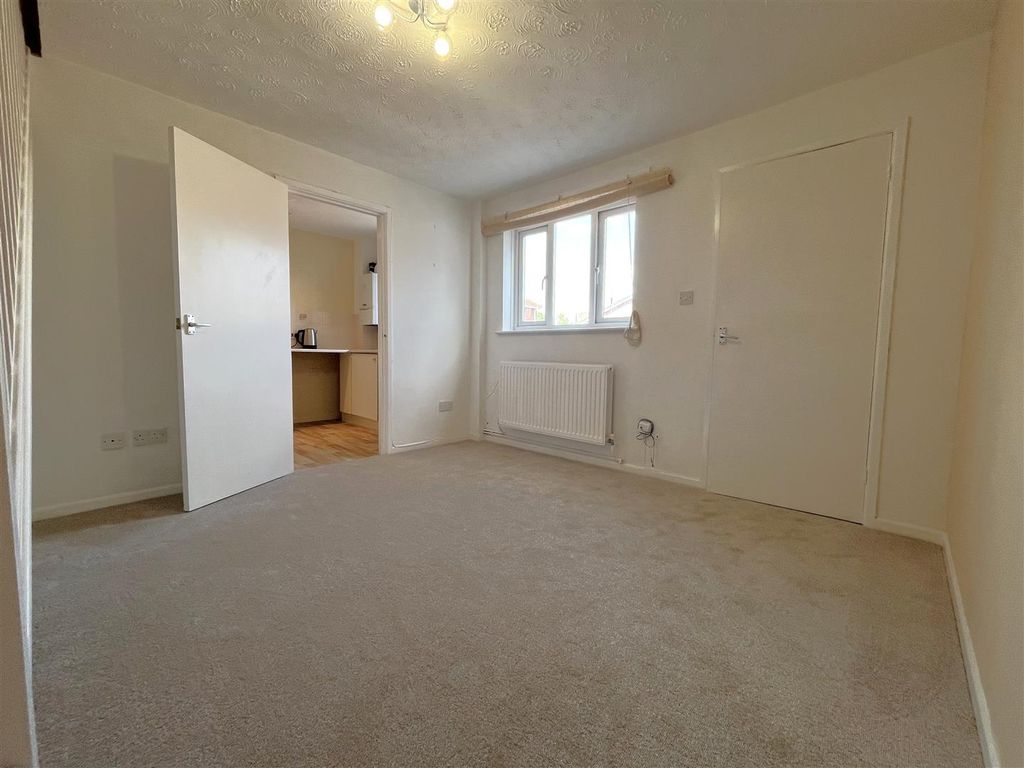 Property photo 3 of 13 Img_5471.Jpg