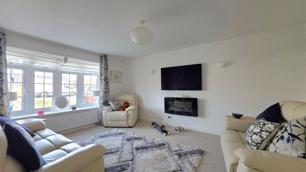 Property photo 2 of 18 Picture No. 09