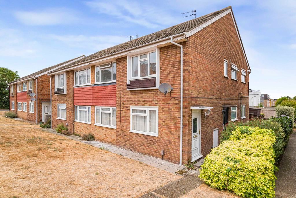 Property photo 1 of 16 External