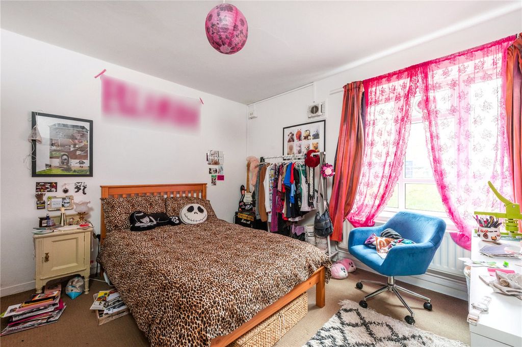 Property photo 3 of 12 Picture No. 04