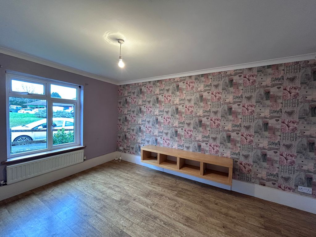 Property photo 2 of 10 Living Room