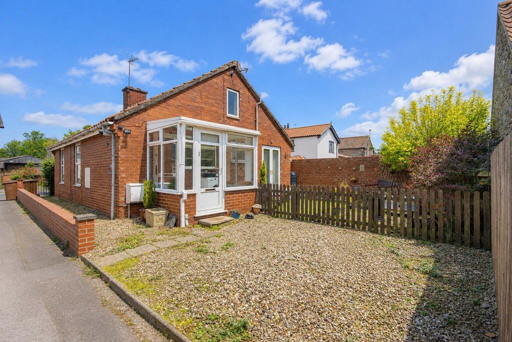 Property photo 1 of 11 39Wg Outside.Jpg