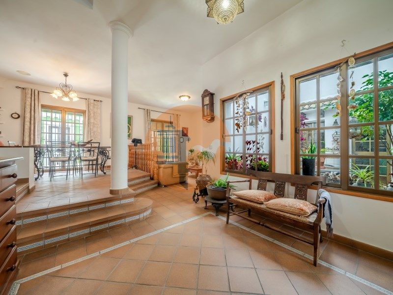 Property photo 2 of 47