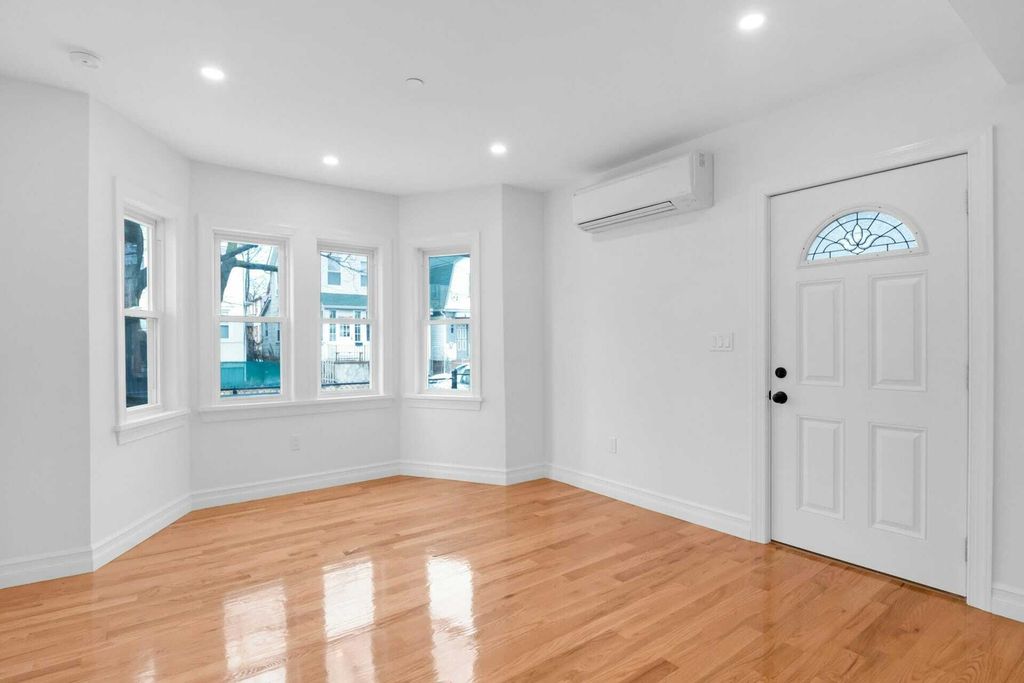 Property photo 3 of 29 <Alttext/>