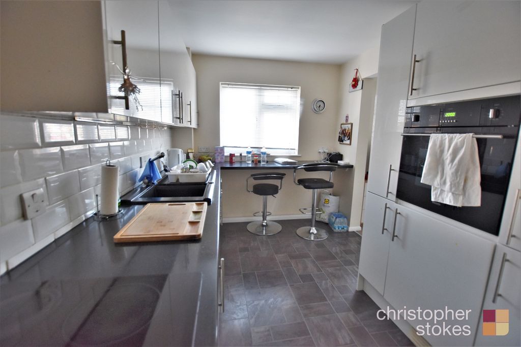 Property photo 3 of 7 5301175