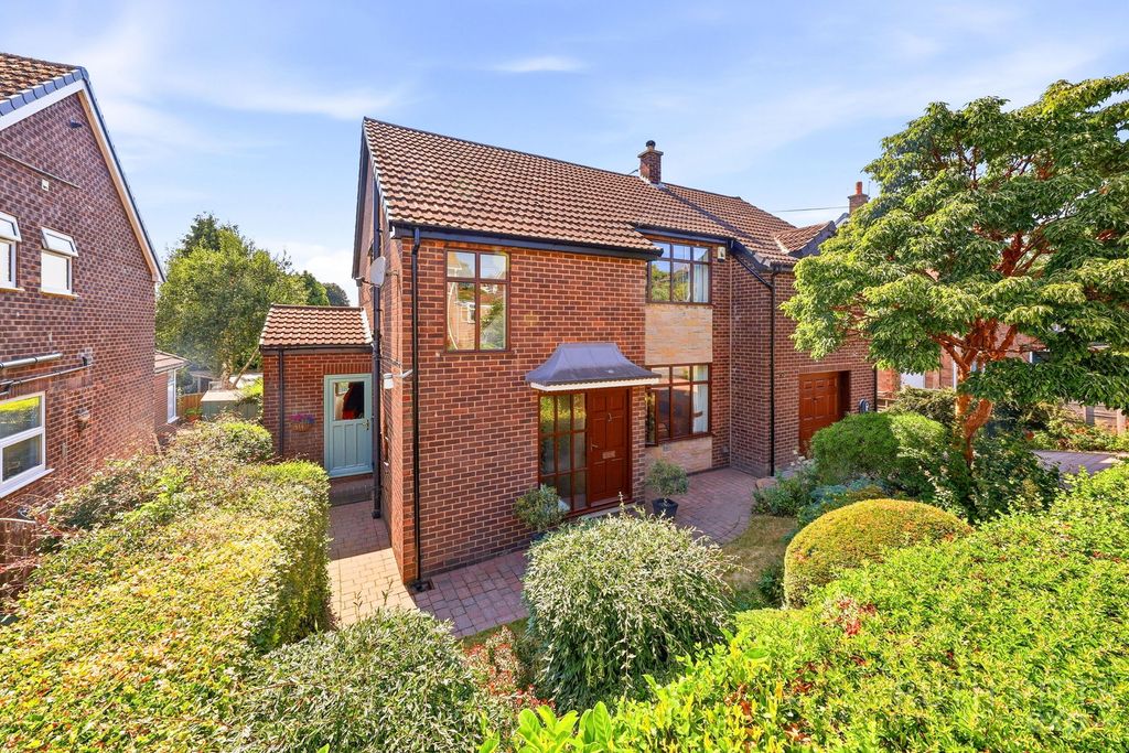 Property photo 1 of 42